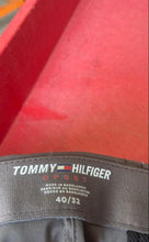 Load image into Gallery viewer, Tommy Hilfiger Mens Gray Flat Front Straight Leg Dress Pants Size 40/32