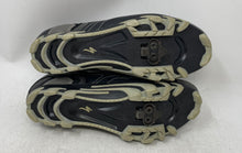 Load image into Gallery viewer, Specialized Kids Black Hook And Loop Low Top Sports Cycling Shoes Size 7