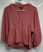 Load image into Gallery viewer, Express Womens Dark Rose Pink 3/4 Sleeve Button Front Blouse Top Size XS