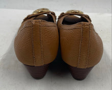 Load image into Gallery viewer, Authentic Tory Burch Womens Amanda Brown Wedge Pump Heels Size 7.5M Damaged