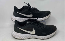Load image into Gallery viewer, Nike Mens Revolution 5 Black White Lace-Up Sneakers Shoes Size 10.5