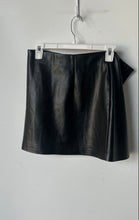 Load image into Gallery viewer, Dynamite Womens Black Faux Leather Short Mini A-Line Skirt Size X-Large