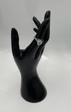 Load image into Gallery viewer, Unbranded Fashion Women's Ring Weight 3.9g (NCL)