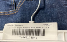 Load image into Gallery viewer, American Eagle Outfitters Womens Blue Denim 5 Pocket Design Flared Jeans Pants 8