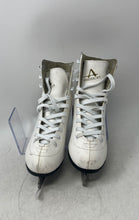 Load image into Gallery viewer, American Athletic Shoe Womens White Leather Lace-Up Ice Figure Skates Size 3