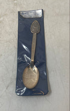Load image into Gallery viewer, Vatican Pavilion 1964–1965 New York World's Fair Silver Color Souvenir Spoon