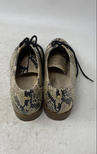 Load image into Gallery viewer, Cole Haan Womens Modern Classic Beige Black Snakeskin Print Oxford Shoes Size 8B