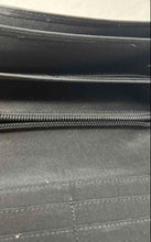 Load image into Gallery viewer, Kenneth Cole Reaction Womens Black Leather Inner Divider Clutch Wallet