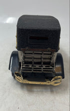 Load image into Gallery viewer, 1928 Lincoln Model L Convertible Town Car AM Transistor Radio MFG By Solid State