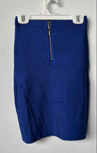 Load image into Gallery viewer, Bebe Womens Blue Knitted Back Zip Straight & Pencil Skirt Size XS