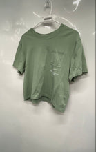 Load image into Gallery viewer, Nike Womens Green Cotton Short Sleeve Pocket Crew Neck Cropped T-Shirt Size M