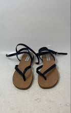 Load image into Gallery viewer, Steve Madden Womens Kassee Black Beige Flat Strappy Sandals Size 7.5