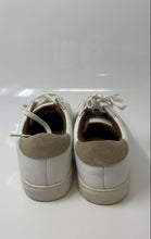 Load image into Gallery viewer, Vince Camuto Mens Salim Court White & Beige Lace-Up Sneaker Shoes Size 8M