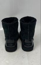 Load image into Gallery viewer, UGG Girls Classic Black Suede Pull-On Mid Calf Short Winter Boots Size 10