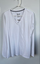 Load image into Gallery viewer, Nike Mens Dri-Fit White Long Sleeve V-Neck Regular Fit Pullover T-Shirt Size XL