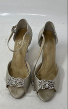 Load image into Gallery viewer, Angela Nuran Womens Marquesa Silver Peep Toe Ankle Strap Sandals Size 6.5