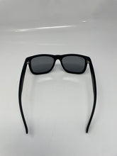 Load image into Gallery viewer, Ray-Ban Men's Black Sunglasses.