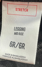 Load image into Gallery viewer, Express Womens Black Dark Wash Stretch Mid-Rise Denim Legging Jeans Size 6R