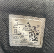Load image into Gallery viewer, Authentic Nike Kids Jordan True Flight 343795-017 Black Sneaker Shoes Size 7Y