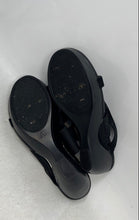 Load image into Gallery viewer, Andrew Geller Womens Black Leather Slip-On Wedge Heel Platform Sandals Size 9
