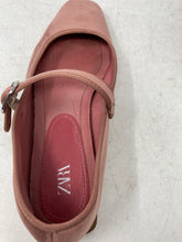 Load image into Gallery viewer, Zara Womens Pink Velvet Buckle Round Toe Flat Mary Jane Shoes Size EUR 37