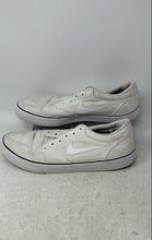 Load image into Gallery viewer, Nike Mens SB Chron 2 White Low Top Sneaker Shoes Size 8.5 No Laces