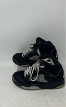 Load image into Gallery viewer, Nike Kids Jordan 5 Retro HF3978-001 Black Silver Tone Sneaker Shoes Size 1.5Y