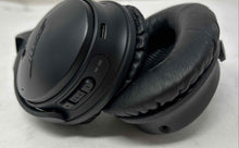 Load image into Gallery viewer, Bose Black Adjustable Headband Wireless Over Ear Headphone With Case NCL