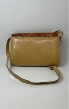 Load image into Gallery viewer, Cuero Vaca Womens Beige Brown Snakeskin Leather Inner Pocket Crossbody Purse