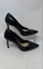 Load image into Gallery viewer, Vince Camuto Womens Savilla Black Pointed Toe Slip-On Pump Heels Size 6.5 M