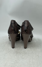 Load image into Gallery viewer, Michael Kors Womens Berkley Brown Snakeskin Print High T-Strap Sandals Size 9.5M