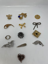 Load image into Gallery viewer, Women's "Retro Style Series" Multicolored Brooches (13 Pcs)
