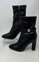 Load image into Gallery viewer, Steve Madden Womens Aroma Black Closed Toe Zipper Ankle Booties Size 7 M
