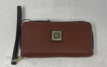 Load image into Gallery viewer, Stone Mountain Womens Brown Leather Side Wristlet Strap Zip-Around Wallet