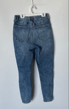 Load image into Gallery viewer, Forever 21 Womens Blue Denim Regular Fit Medium Wash Skinny Jeans Size L