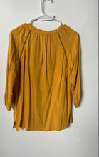 Load image into Gallery viewer, Express Womens Yellow 3/4 Roll Tab Sleeve V-Neck Pullover Blouse Top Size Small