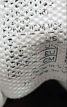 Load image into Gallery viewer, New Balance Mens Fresh Foam 3000 V5 Gray Low Top Lace-Up Sneaker Shoes Size 6