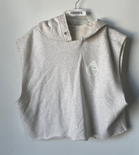 Load image into Gallery viewer, Rumble Womens Gray Heather Sleeveless Cropped Pullover Hoodie Size XL