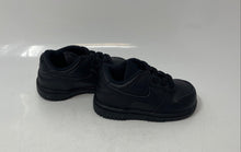 Load image into Gallery viewer, Nike Boys Black Dunk Low Leather Lace-Up Low Top Sneakers Shoes Size 5C