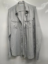 Load image into Gallery viewer, Columbia Mens Gray Roll Tab Sleeve Chest Pocket Utility Button-Up Shirt Size M