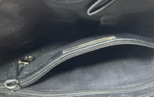 Load image into Gallery viewer, Kenneth Cole Womens Black Leather Zipper Inner Pockets Mini Clutch Pouch Wallet