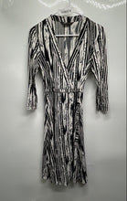Load image into Gallery viewer, BCBGMaxazria Womens Black White Printed 3/4 Sleeve Wrap Dress Size Small