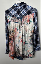 Load image into Gallery viewer, Tolani Collection Womens Blue White Plaid Long Sleeve Button-Up Shirt Size S