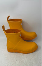 Load image into Gallery viewer, Hunter Womens Orange Rubber Waterproof Ankle Pull-On Rain Boots Size 5