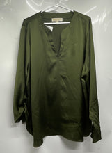 Load image into Gallery viewer, Michael Kors Womens Green Long Sleeve Split Neck Pullover Blouse Top Size 3X