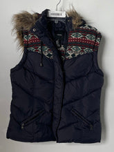 Load image into Gallery viewer, Forever 21 Womens Blue Multicolor Sleeveless Puffer Vest Size Medium