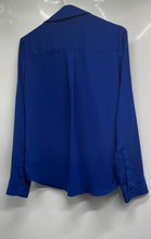 Load image into Gallery viewer, Express Womens Blue Collared Pockets Long Sleeve Button-Up Shirt Size XS