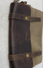 Load image into Gallery viewer, Garuglieri Womens Brown Leather Flap Clutch Handbag