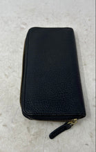 Load image into Gallery viewer, Fossil Womens Black Pebbled Leather Inner Divider Zip-Around Wallet