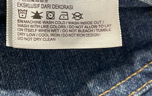 Load image into Gallery viewer, Levi Strauss & Co. Boys 514 Blue 5-Pocket Design Straight Leg Jeans Size 16